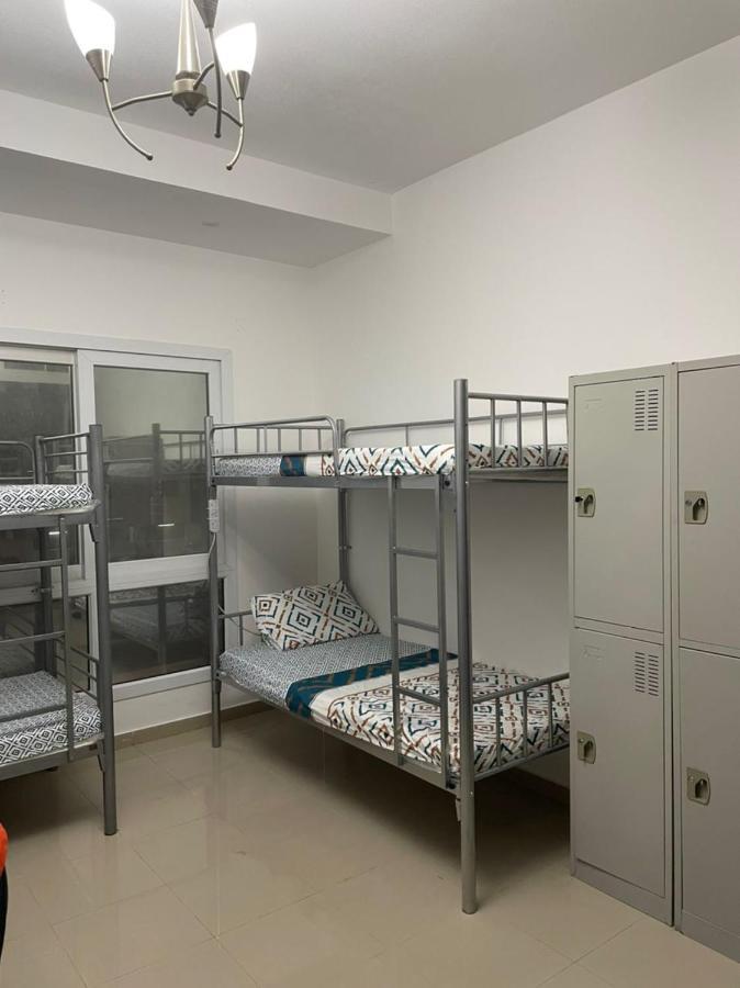 Brand New Boys Hostel 5 Min Walk From Burjuman Metro Station Exit-4 With All Brand New Furnishings & Free Facilities ドバイ エクステリア 写真