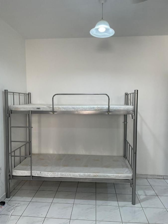 Brand New Boys Hostel 5 Min Walk From Burjuman Metro Station Exit-4 With All Brand New Furnishings & Free Facilities ドバイ エクステリア 写真